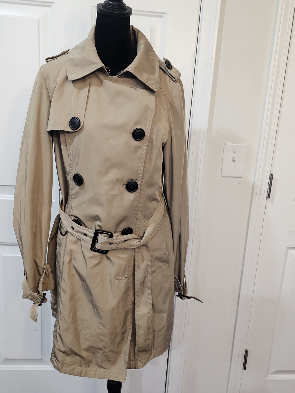 BCBGeneration Women's Beige Double-Breasted Trench Coat Size M with Detach Hood
